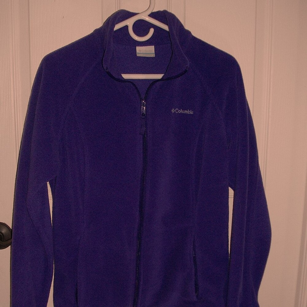 Women's Columbia large dark purple fleece zip up. Large. Princess seamed.